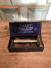 Load image into Gallery viewer, Valet - Safety Razor in Tin
