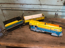 Load image into Gallery viewer, Hafner/Wyandotte 1940&#39;s Train Set - Display