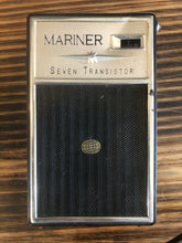 Load image into Gallery viewer, Vintage Transistors/Radio