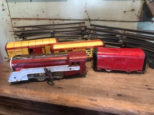 1930's - 1010 Hafner Tin - Wind Up Train Set, Red/Yellow
