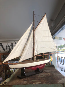 Wooden Pond Yacht - Classic